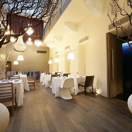 Floor 4* Prag