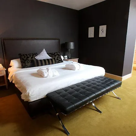 Floor 4* Prague