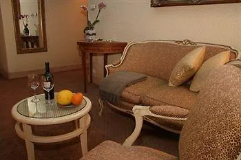 Floor Szálloda